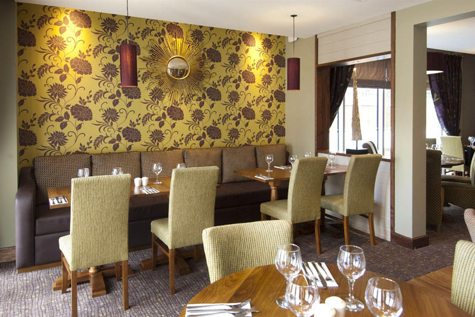 Premier Inn London Ealing Brentford Esterno foto