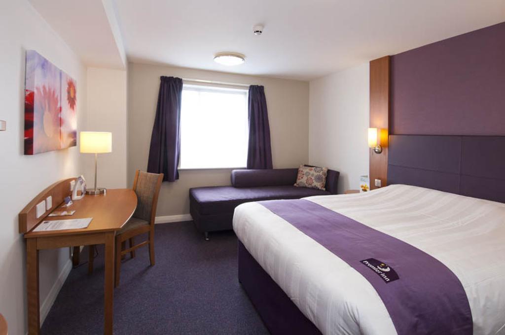 Premier Inn London Ealing Brentford Camera foto