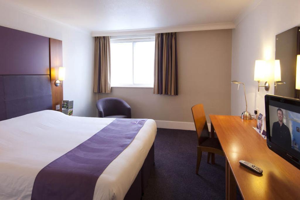 Premier Inn London Ealing Brentford Camera foto