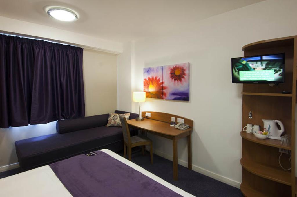 Premier Inn London Ealing Brentford Camera foto