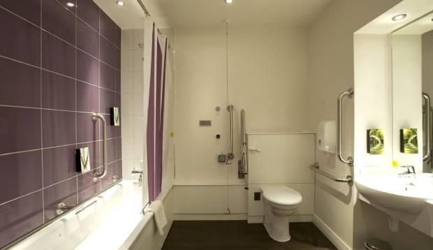 Premier Inn London Ealing Brentford Esterno foto